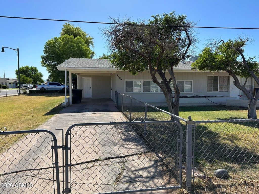 129 N ELM Street, Gilbert, AZ 85234 — photo 3