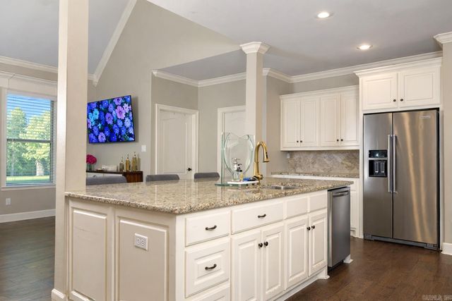 116 CARRIAGE COURT, White Hall, AR 71602