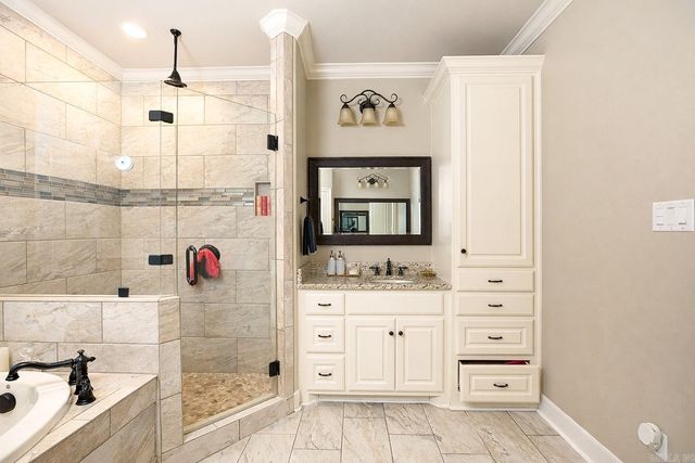 116 CARRIAGE COURT, White Hall, AR 71602