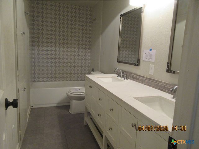 506 E Loop 121, Belton, TX 76513