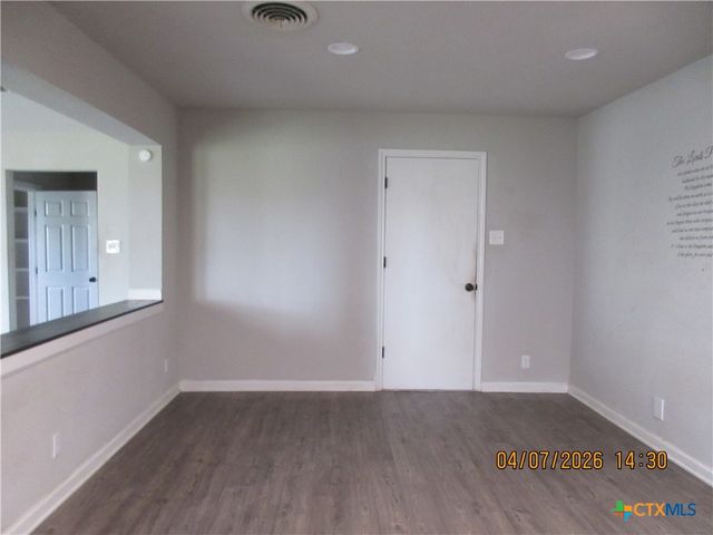 506 E Loop 121, Belton, TX 76513