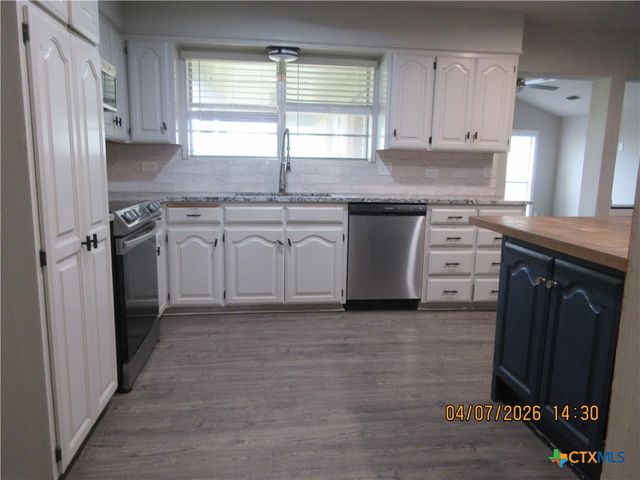 506 E Loop 121, Belton, TX 76513