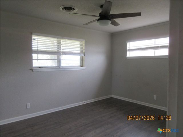 506 E Loop 121, Belton, TX 76513