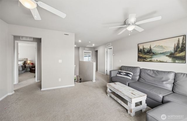 15117 Prescott Loop SE, Yelm, WA 98597