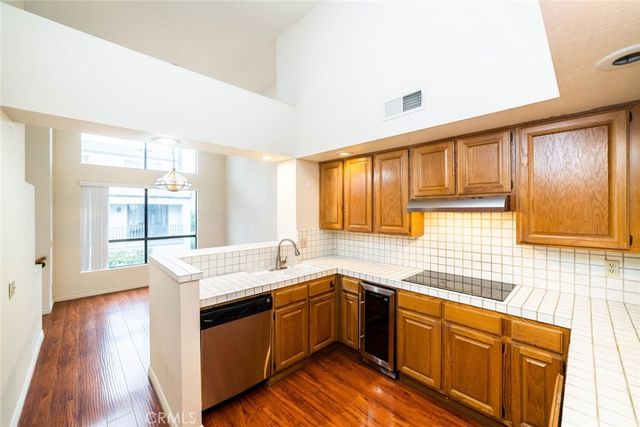 31 Waterway 3, Irvine, CA 92614