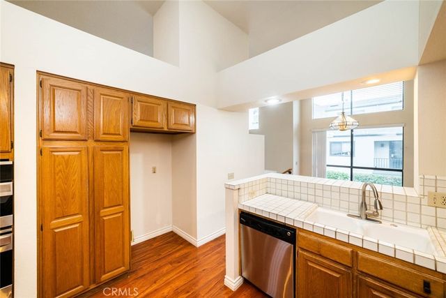 31 Waterway 3, Irvine, CA 92614
