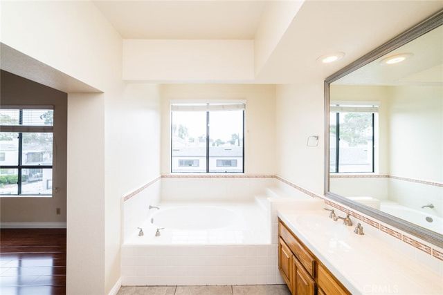 31 Waterway 3, Irvine, CA 92614