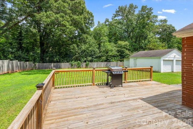 409 Toddville Road, Charlotte, NC 28214