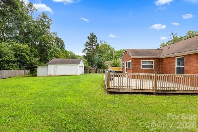 409 Toddville Road, Charlotte, NC 28214