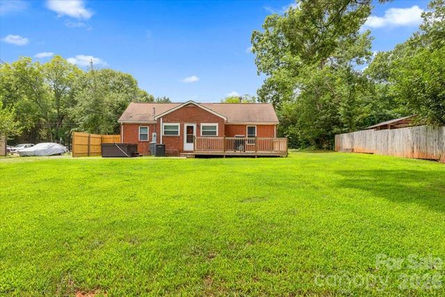 409 Toddville Road, Charlotte, NC 28214