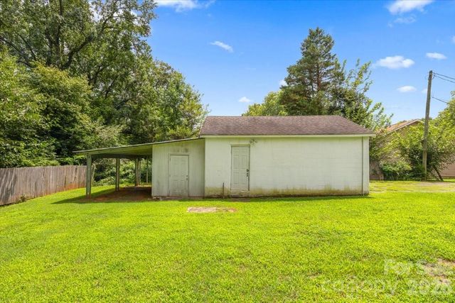 409 Toddville Road, Charlotte, NC 28214