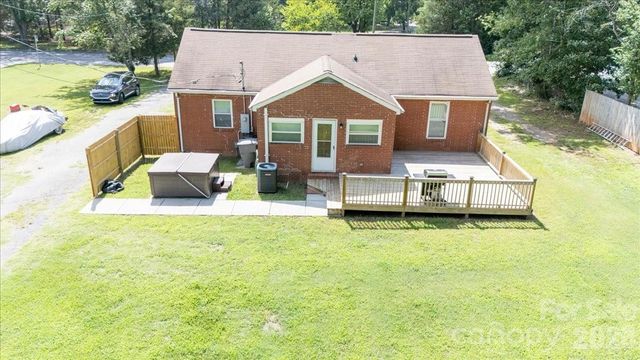 409 Toddville Road, Charlotte, NC 28214