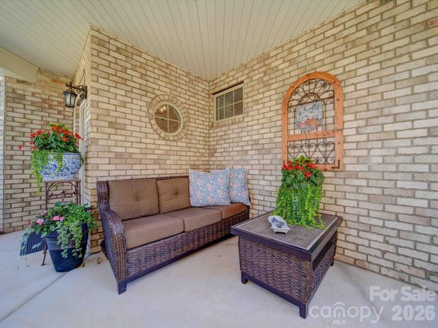 5218 Courtyard Lane, Belmont, NC 28012