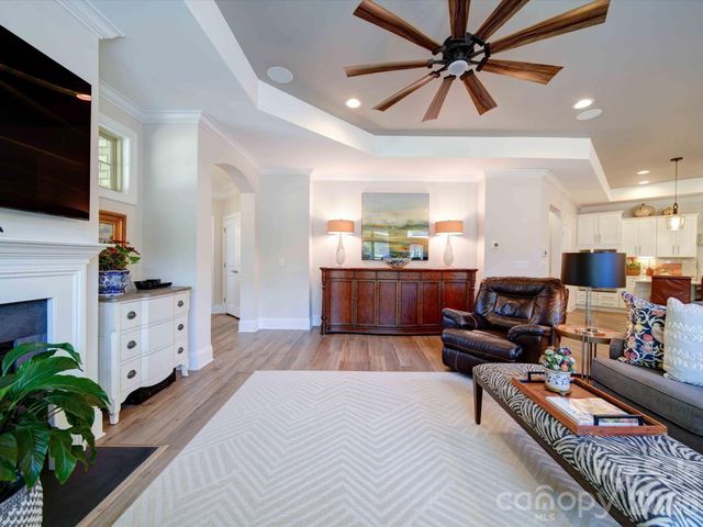 5218 Courtyard Lane, Belmont, NC 28012