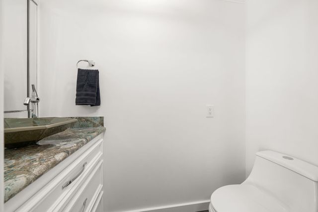 5747 Jackwood Street, Houston, TX 77096