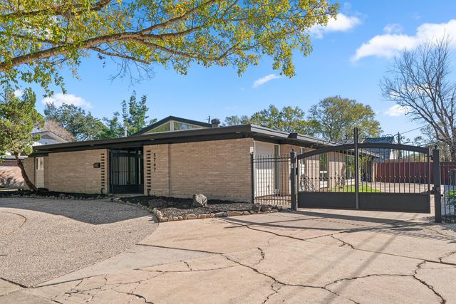 5747 Jackwood Street, Houston, TX 77096