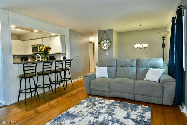 1809 Lemont Drive, Poland, OH 44514