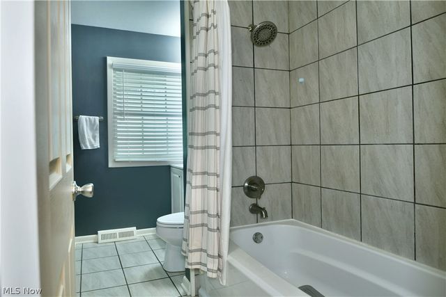 1809 Lemont Drive, Poland, OH 44514