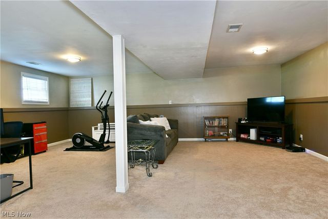 1809 Lemont Drive, Poland, OH 44514