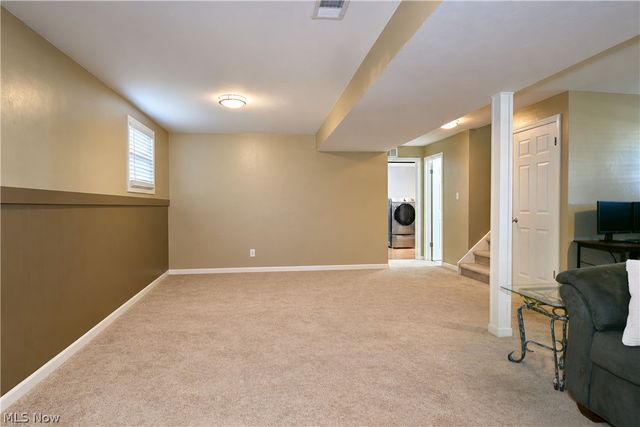 1809 Lemont Drive, Poland, OH 44514