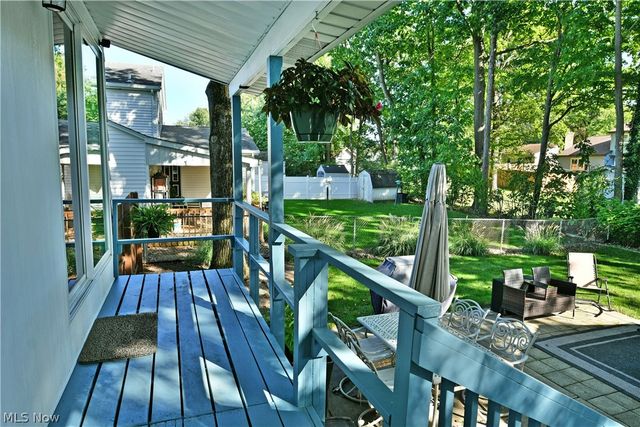 1809 Lemont Drive, Poland, OH 44514