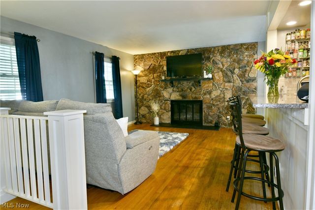 1809 Lemont Drive, Poland, OH 44514