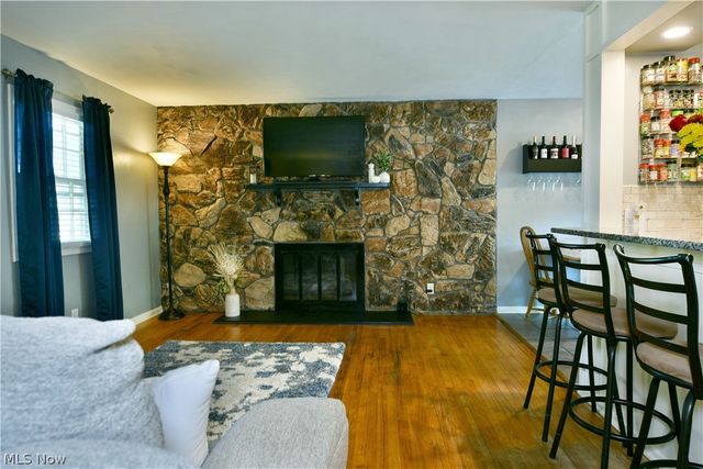 1809 Lemont Drive, Poland, OH 44514