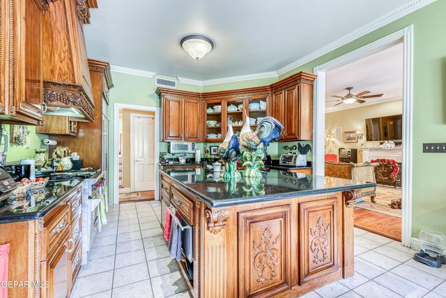 501 COUNTRY CLUB Road, El Paso, TX 79932