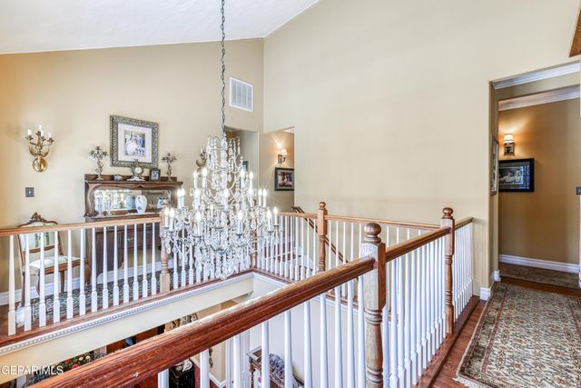 501 COUNTRY CLUB Road, El Paso, TX 79932