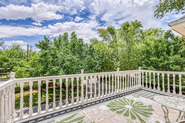 501 COUNTRY CLUB Road, El Paso, TX 79932