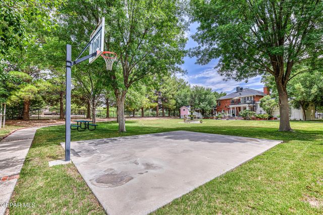 501 COUNTRY CLUB Road, El Paso, TX 79932