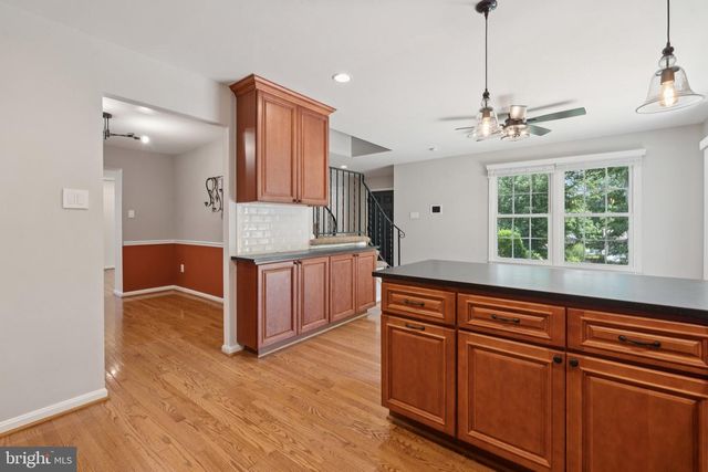 7401 WILLSHIRE HUNT CT, Springfield, VA 22153