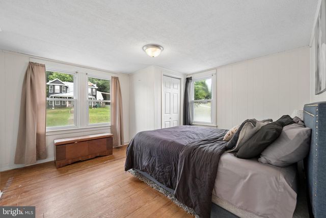 14615 PENNERSVILLE RD, Cascade, MD 21719