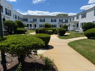 494 S Ocean Avenue 1 L, Freeport, NY 11520