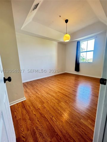 11002 NW 83rd St 213, Doral, FL 33178