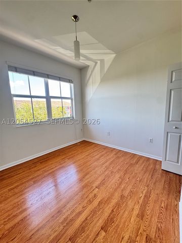 11002 NW 83rd St 213, Doral, FL 33178