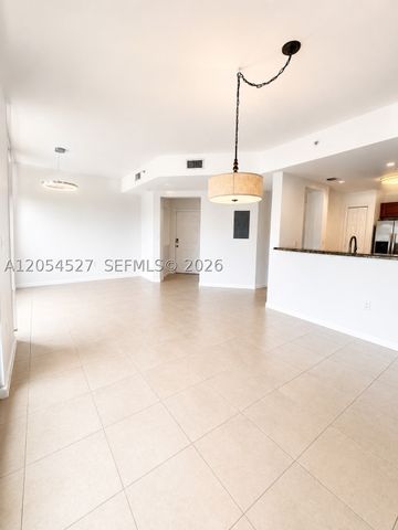 11002 NW 83rd St 213, Doral, FL 33178