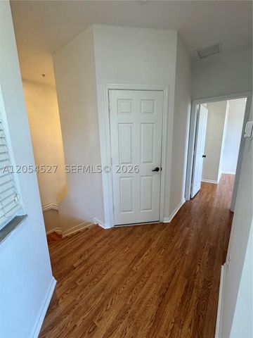 11002 NW 83rd St 213, Doral, FL 33178