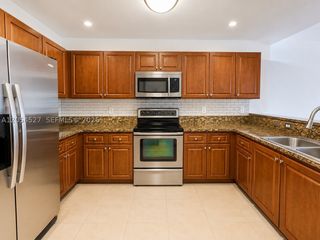 11002 NW 83rd St 213, Doral, FL 33178