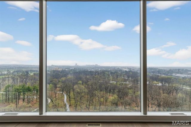 801 S Skinker Boulevard 12C, St Louis, MO 63105