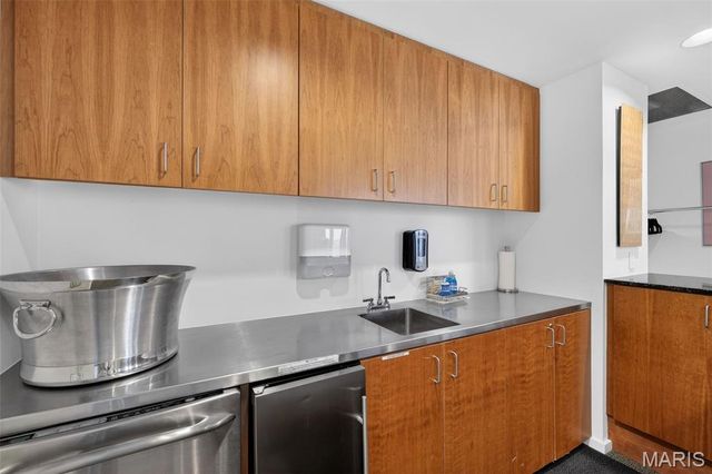 801 S Skinker Boulevard 12C, St Louis, MO 63105