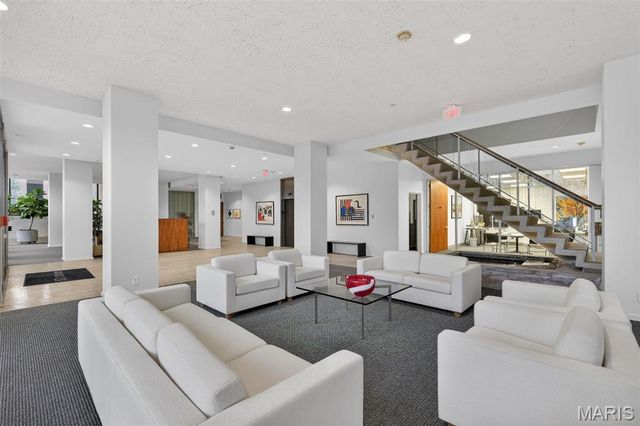 801 S Skinker Boulevard 12C, St Louis, MO 63105