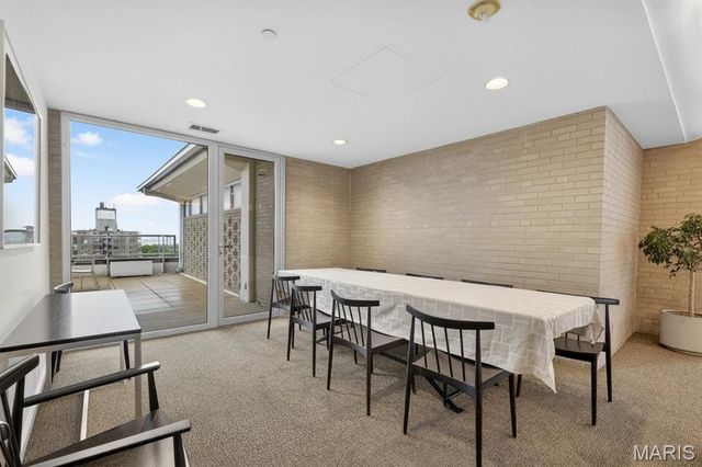 801 S Skinker Boulevard 12C, St Louis, MO 63105