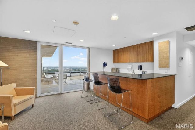 801 S Skinker Boulevard 12C, St Louis, MO 63105