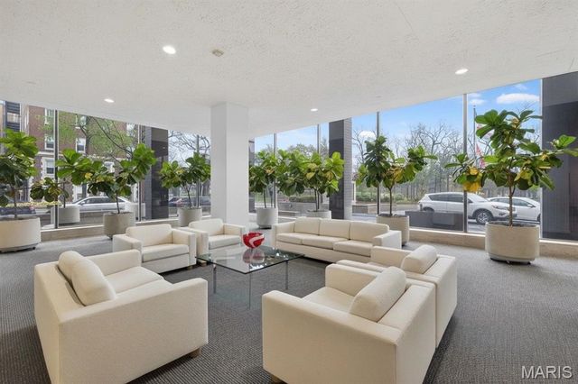 801 S Skinker Boulevard 12C, St Louis, MO 63105