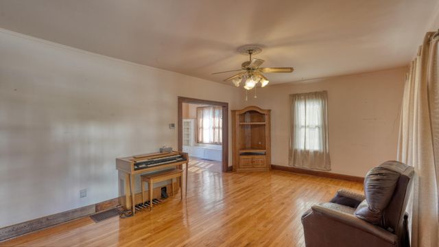 908 N 8th Street, Cambridge, OH 43725