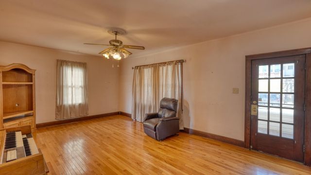 908 N 8th Street, Cambridge, OH 43725