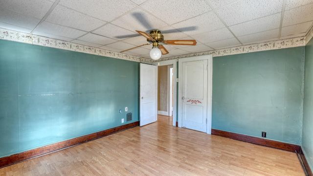 908 N 8th Street, Cambridge, OH 43725