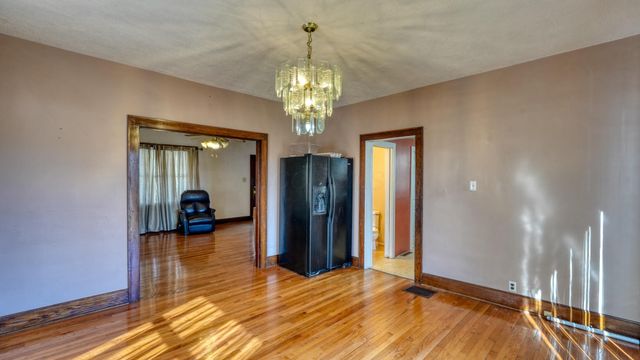 908 N 8th Street, Cambridge, OH 43725