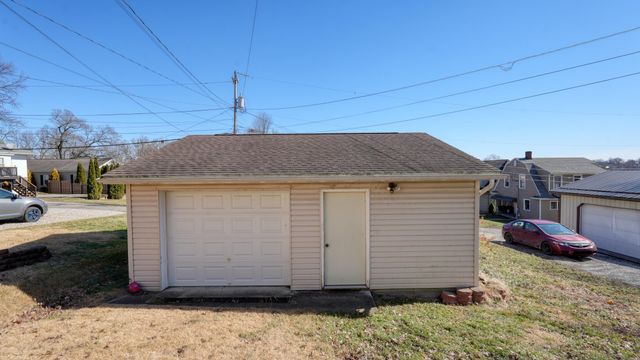 908 N 8th Street, Cambridge, OH 43725